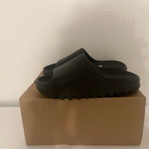 Yeezy slide onyx, size 11, brand new with box